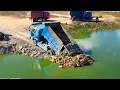 Download Lagu Impressive a dump truck landslide stuck is rescued by skills operator mini bulldozer - truck stuck