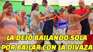 Dejo A Su Esposa Bailando Sola Por Bailar  Con La Divaza Mira La Reacción De Ella ‼️😱