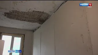 Омичи опасаются разрушения крыши дома