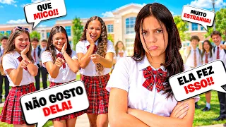 CRIARAM UM PERFIL SECRETO PARA EXPOR A JÉSSICA NA ESCOLA 😱 ELA PASSOU VERGONHA(Jéssica Sousa)