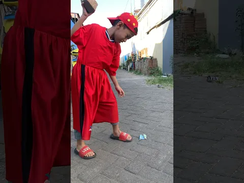 Boboiboy Api Menemukan Uang di Batu, Tapi Hilang Karena Celananya Robek! 😂