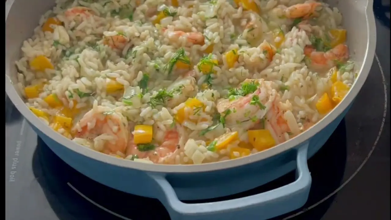 Shrimp with rice, an easy and delicious one pan meal!