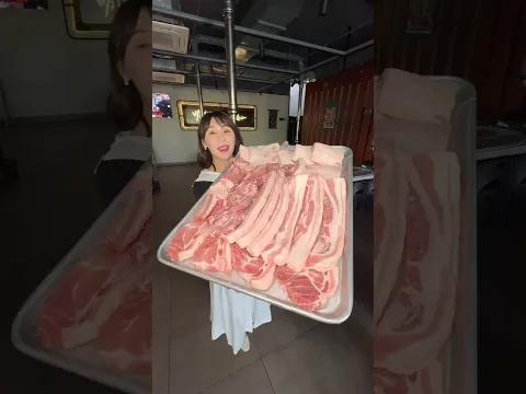 Korean BBQ otentik , yang sering ada di drakor tuh , cabang dari Korea , kalian pesan hanwoo deh.