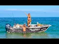 Download Lagu WILD AUSSIE FISHING ADVENTURE - Fresh Caught Seafood
