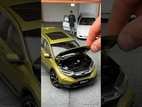 1:18 Honda CR-V (RW3) 2017 model car by Paudi