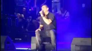 ماشي وفي حالي   عمرو دياب لايف موسى كوست      دندنها