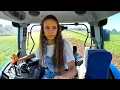 Download Lagu GIRL \u0026 TRACTOR | GIULIA and New Holland T6070