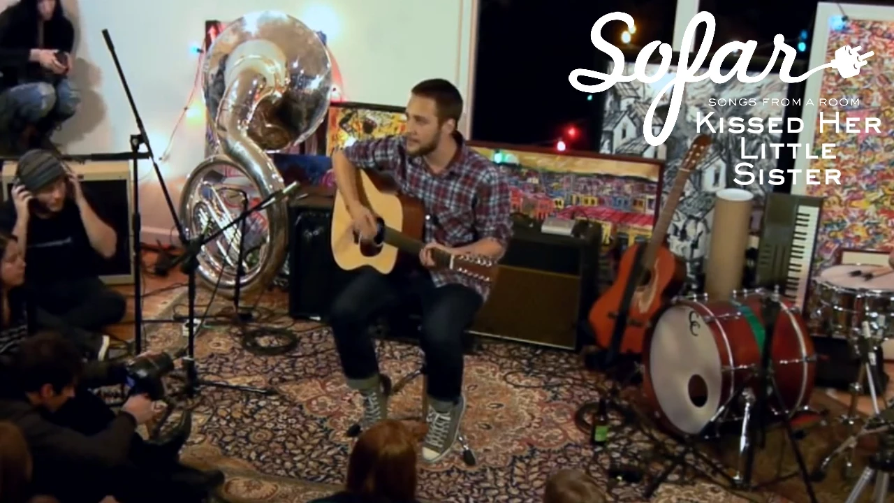 Kissed Her Little Sister - Grasshopper | Sofar Los Angeles