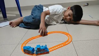 Toy tren 