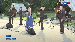 Артисты филармонии дали концерт для омских медиков