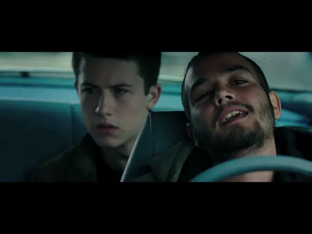 Man in the Dark | Clip 'Santo'