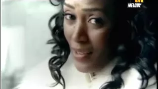                   وعد   على مين     دندنها