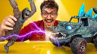 Kami Membuat Godzilla Lebih Kuat! 😱 Mobil Monster Godzilla Kalahkan King Kong? 🦖🚙