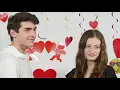 Download Lagu Jak całują się nastolatkowie? - Pierwszy pocałunek nastolatków