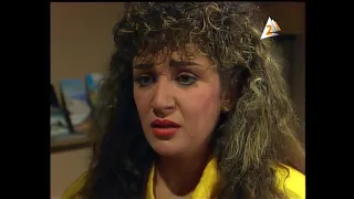الفنانه الجميلة ايمان الطوخى فى مشهد من مسلسل رأفت الهجان   دندنها