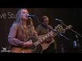 Lainey Wilson - Middle Finger