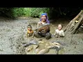 Download Lagu how to harvest a giant fish pond to sell at the market - cook fish and eat with two small children