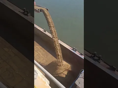 Transferring Mass Volumes Of River Sand Directly Between Two Barges Using Long Belt Conveyor