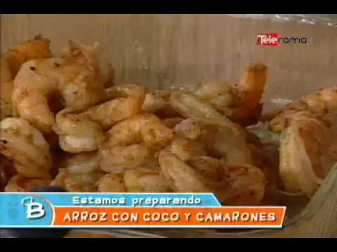 Arroz con coco y camarones