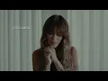 Kany García, Carín León - El Sombrero y La Camisa (Letra/Lyrics)