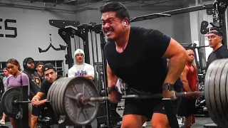 When Elite Lifters Train At Your Gym...👀