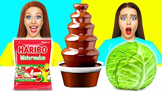 चॉकलेट फाउंटेन फोंड्यू चैलेंज | पागल खाना पकाने की लड़ाई Multi DO Fun Challenge