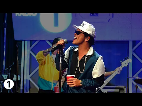 Download MP3 Bruno Mars covers Adele's All I Ask in the Live Lounge