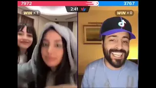 حسام اللباد مع  سالي و ندى                  أغنية جتنا البنية    الاغتية المطلوبة      حسام اللباد دندنها