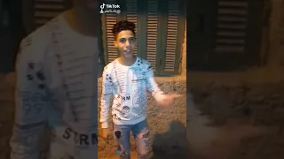 العيون كلها بصاصة خلق عايزه في عينها رصاصة بلادن 