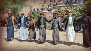 حسين الطير قبل ست سنين                             اشترك في القناه وفعل زر الجرس ليصلك كل جديد دندنها