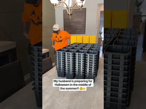 You can SMELL Halloween around the corner! 🥲 #funny #vlog #halloween #shorts
