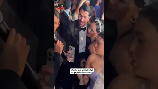 شوف نظرة تامر حسني لما شاف بسمة بوسيل بتتصور مع حد في فرح ريم سامي اخت المخرج محمد سامي 