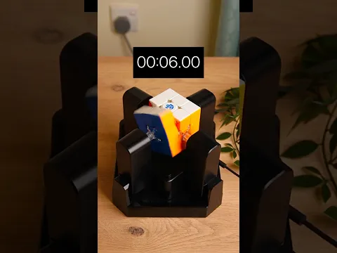 This Robot Can Solve a Rubik’s Cube In 6 seconds! 😮