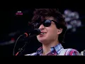 Vampire Weekend - A-Punk & Oxford Comma Live at Reading Festival 2009