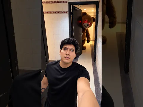 Este Oso me está acosando 🐻 #horrorstories #backrooms
