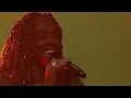 Cat Burns - There’s Just Something About Her (Live On The Graham Norton Show)