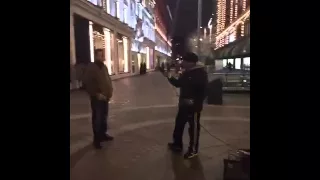 هوشة ابو رفعه مع إيراني في لندن 