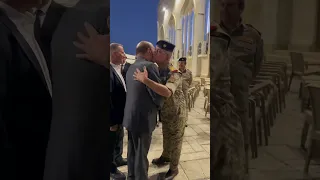 الفريق اول ركن علي غيدان في مجلس عزاء شقيقة وزير الدفاع ثابت العباسي 