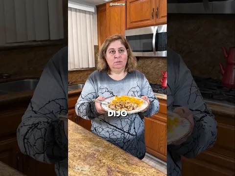 ¡El chico rechazó la comida de su madre! 😱#shorts