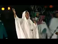 دحوم الطلاسي يحيي الحفل بأغنية ارحبوا ثم ارحبوا