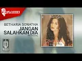Download Lagu Betharia Sonatha - Jangan Salahkan Dia (Official Karaoke Video) | No Vocal