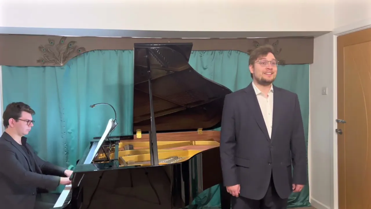 Piano: Ives, Feldinsamkeit