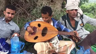 اغنية كذابين كذابين حتا في صداقتهم  صوت روووووووعه دندنها