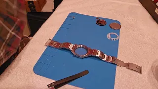 Battery change clean and scratch removal of this beautiful vintage Fossil Coachman watch Thanks