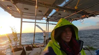 Sailing off the dock into the open pacific ocean- ENGINELESS – Sailing Oka Solo