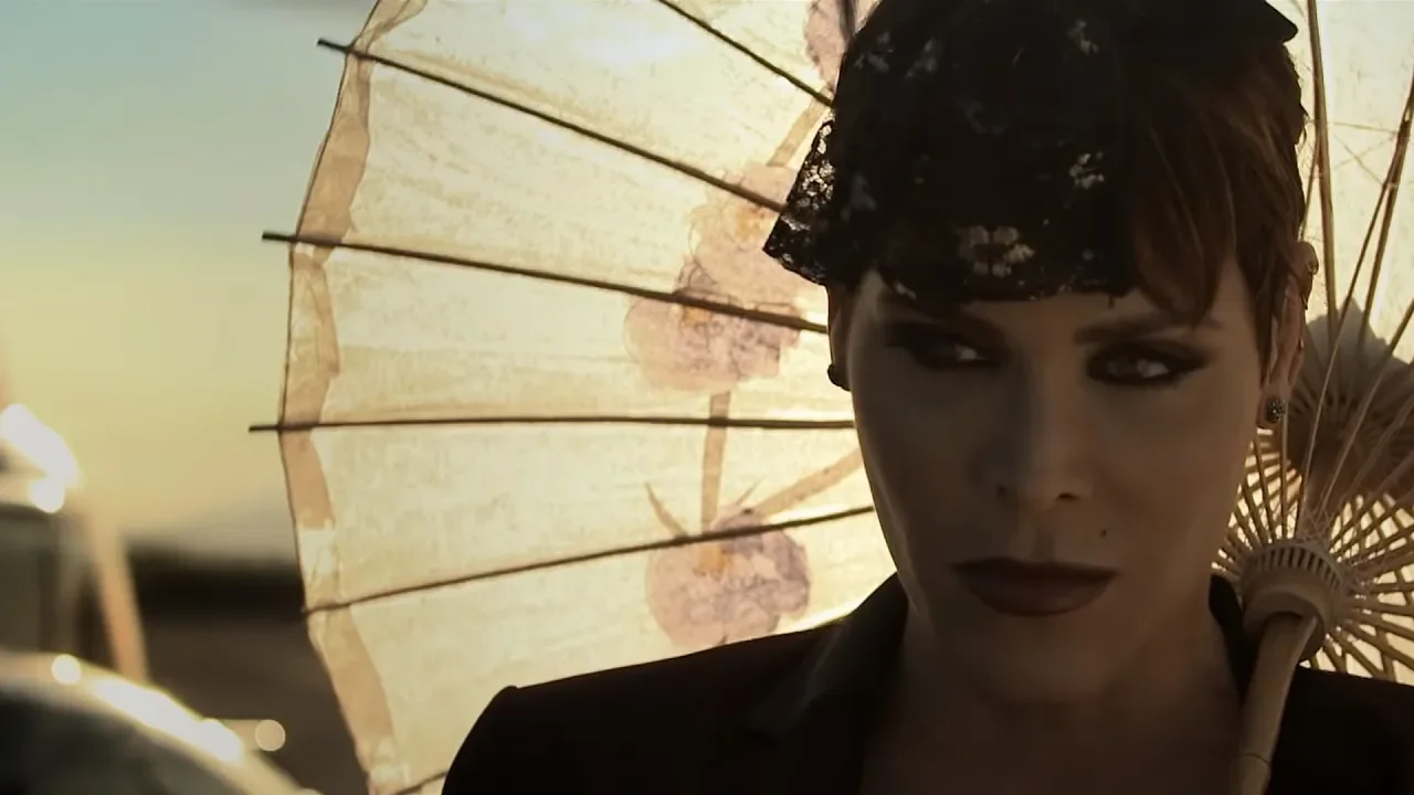Beth Hart - Bang Bang Boom Boom (official music video) 2012 Beth Hart - Bang Bang Boom Boom (official music video) 2012