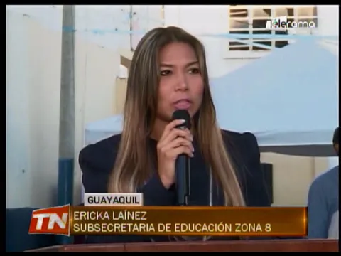 Con minuto cívico promueven campaña para prevenir violencia en planteles