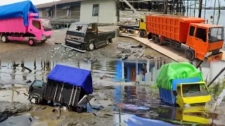 Kecelakaan Mobil Pick Up Tabrak Belakang Truk Akibat Macet versi miniatur truk