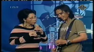 Download Padi Feat. Titiek Puspa ~ Cahaya Mata (Live Trans tv) eksklusif untuk sahabat 2004 MP3
