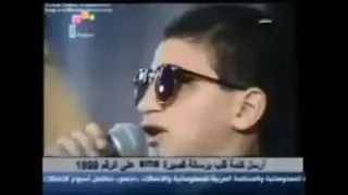 المطرب الحزين عيد الام 